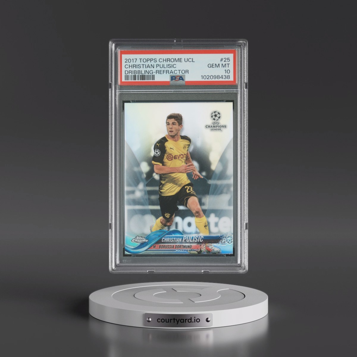 2017 Topps Chrome UEFA Champions League #25 Christian Pulisic - Dribbling-Refractor (PSA 10 GEM MINT)