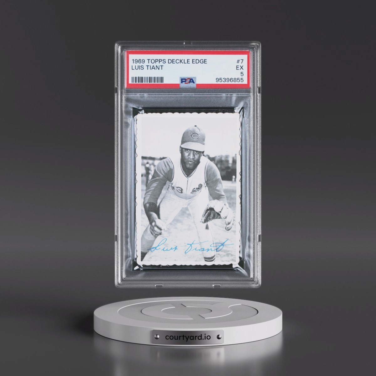 1969 Topps Deckle Edge #7 Luis Tiant (PSA 5 EX)