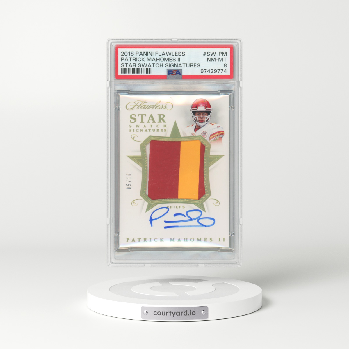 2018 Panini Flawless Star Swatch Signatures #SW-PM Patrick Mahomes II (PSA 8 NM-MT)